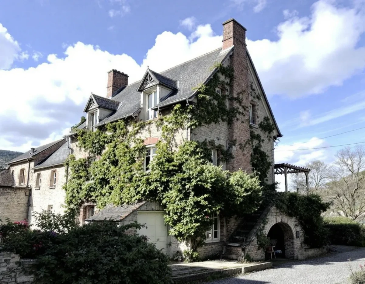 Françoise Laborde s'offre un joyau immobilier dans le Gers : Une demeure authentique qui fait rêver